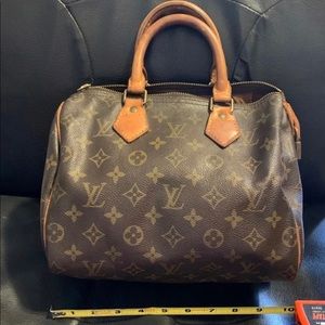 Louis Vuitton Speedy 25